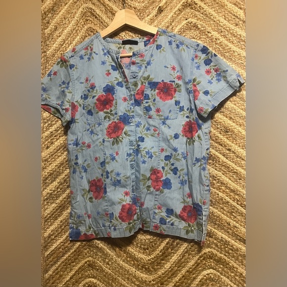 Karen Scott Women's Blue Short Sleeve Blouse,Button Up,Red Flowers,Size PM - Picture 1 of 7